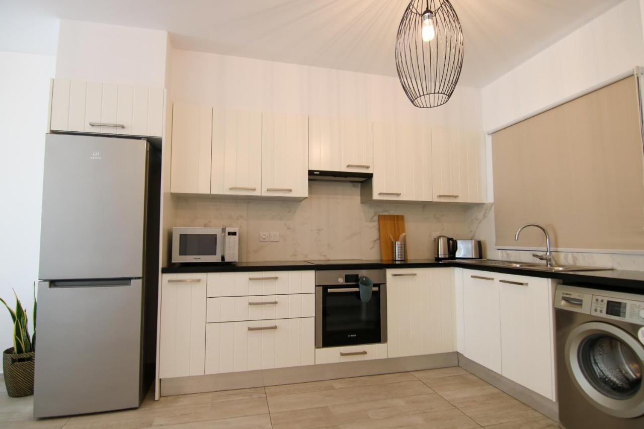 Апартаменти Phaedrus Living: Seaside Luxury Flat Limnaria 152 Пафос Екстер'єр фото