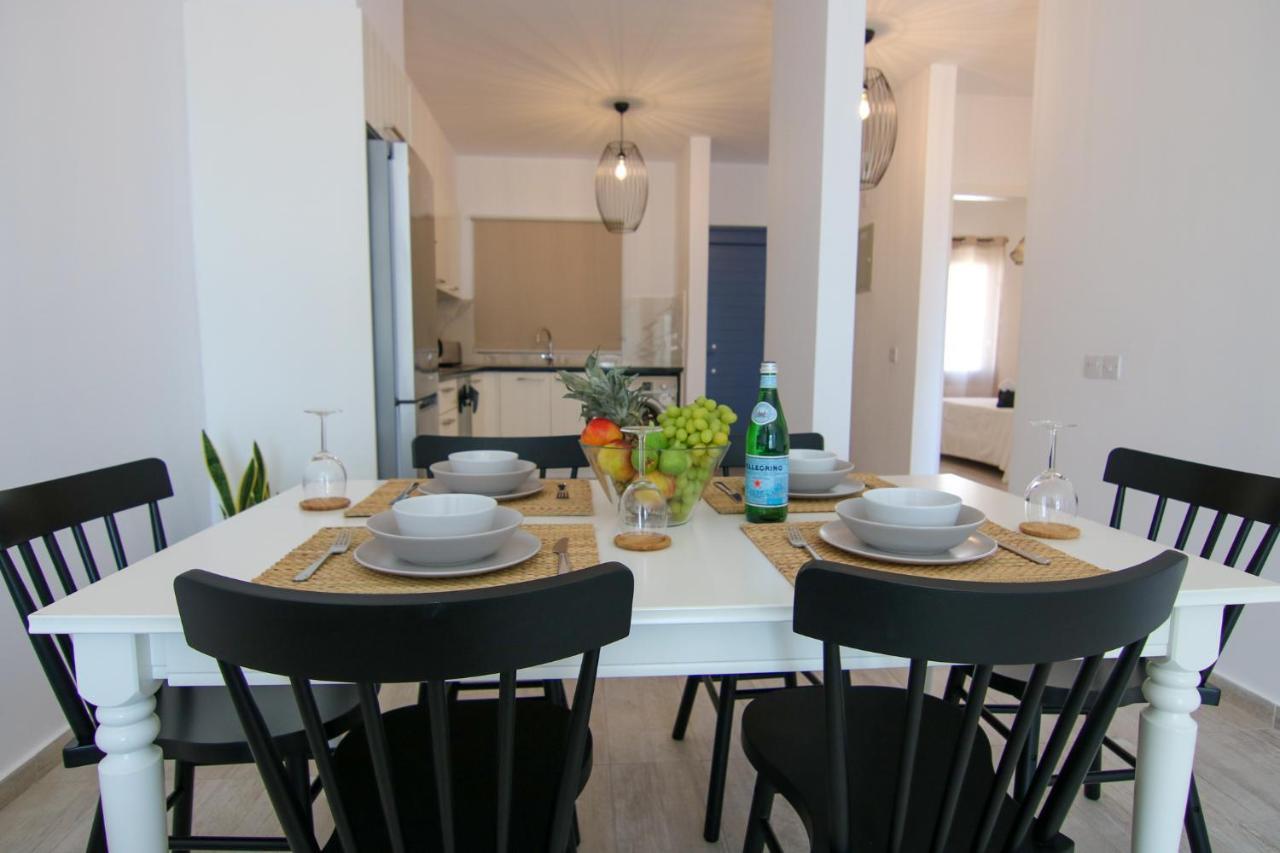 Апартаменти Phaedrus Living: Seaside Luxury Flat Limnaria 152 Пафос Екстер'єр фото